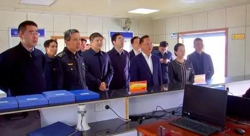 张坤、刘文荣带队巡江巡河及防汛检查