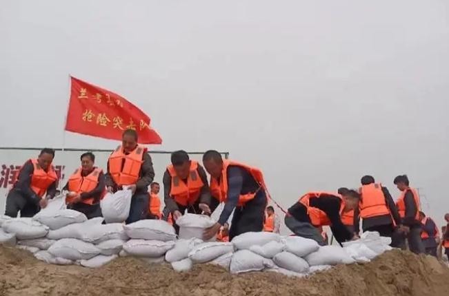 兰考水利局开展内河防汛抢险实战演练提高内河防汛应急抢险能力