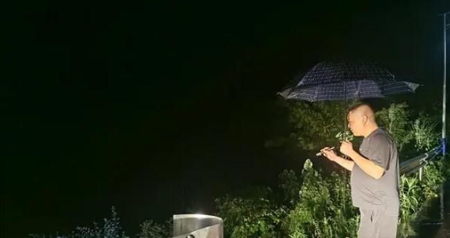 慈利县杨柳铺乡|齐心协力，奋战防汛一线